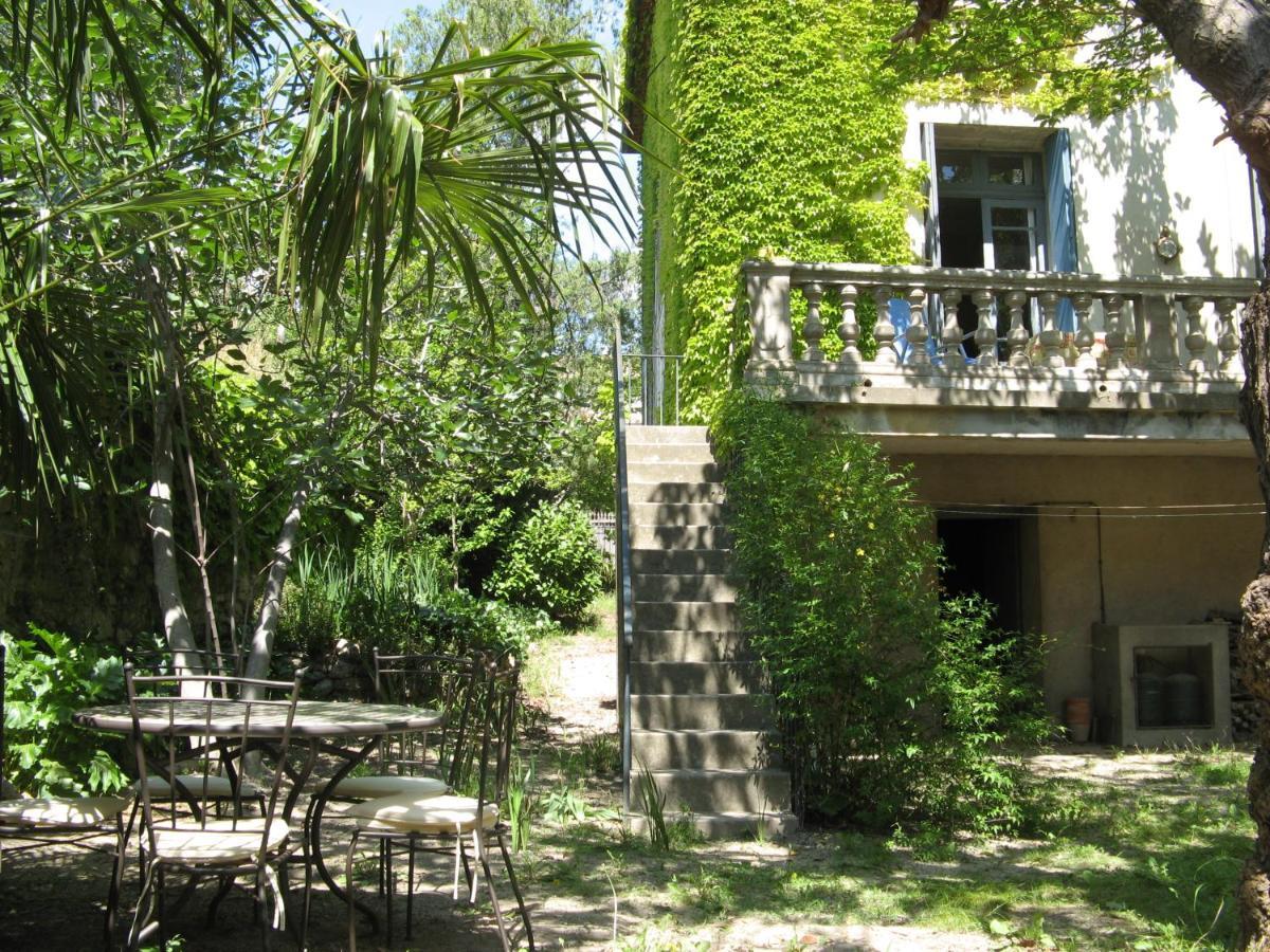 Les Remparts Acomodação com café da manhã Capestang Exterior foto